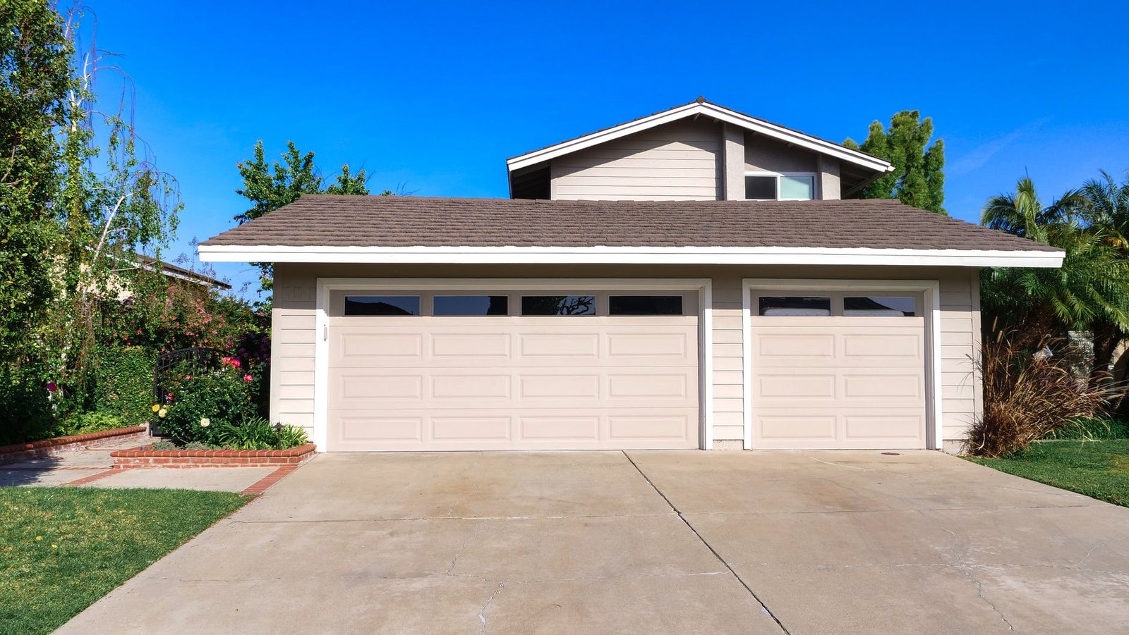 photo of a home exterior